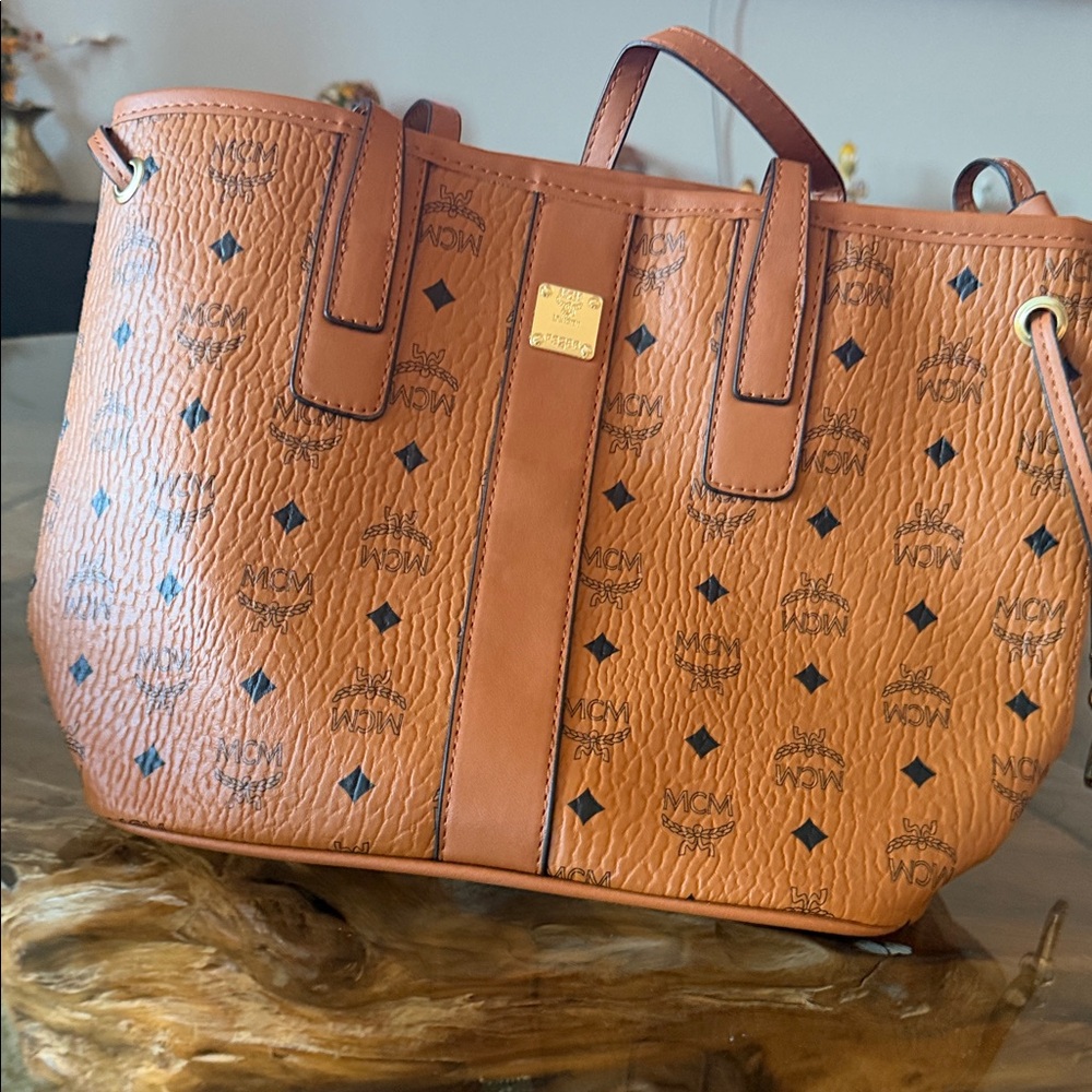 MCM Visetos Large Liz  Shopper Tote in Cognac